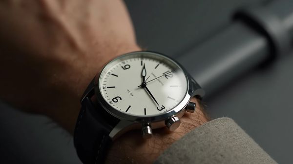 Que signifie réellement l'heure miroir 21h12 pour vous ?